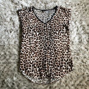 Express cheetah v neck blouse xs